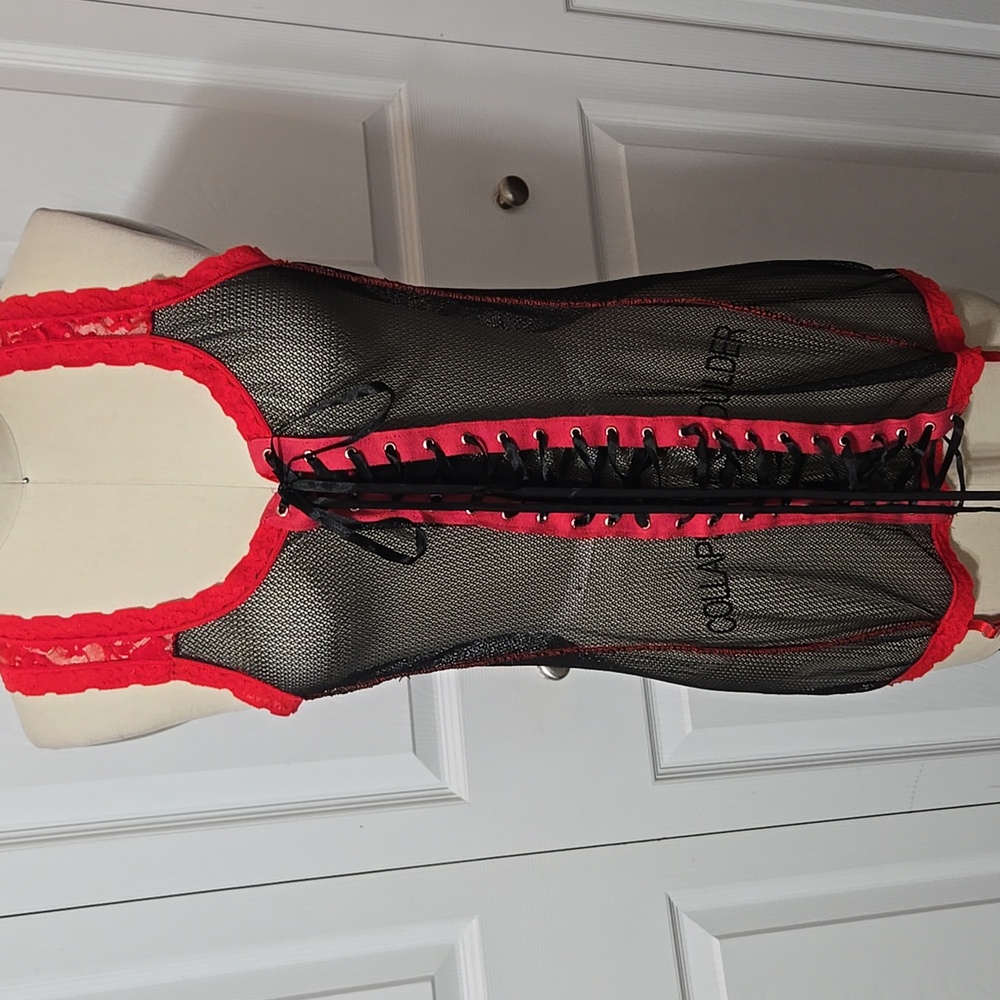 H.O.T. Black & Red Sheer Lace-Up Mesh & Lace Chemise garters attached, Queen Sz